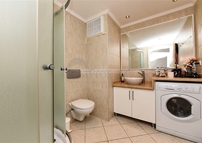 Große 2+1-Wohnung mit einem faszinierenden Blick auf die Stadt 