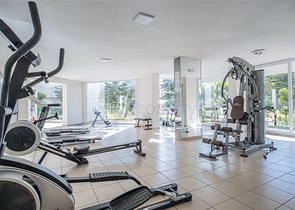 Große 2+1-Wohnung mit einem faszinierenden Blick auf die Stadt 