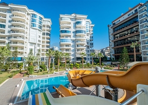 Große 2+1-Wohnung mit einem faszinierenden Blick auf die Stadt 