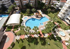 Große 2+1-Wohnung mit einem faszinierenden Blick auf die Stadt 