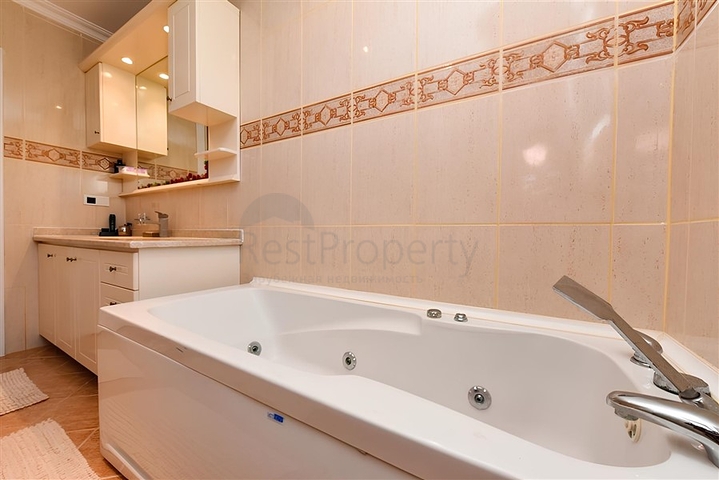 3-Bett-Villa mit eleganter Renovierung