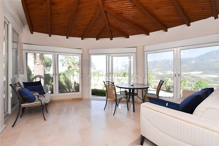 3-Bett-Villa mit eleganter Renovierung