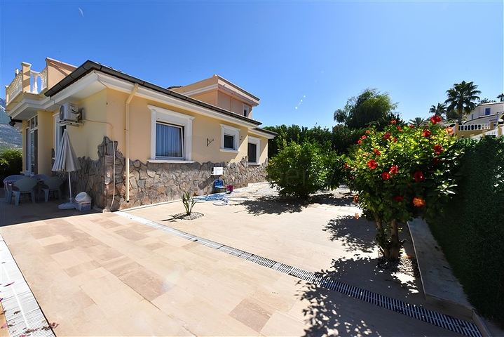 3-Bett-Villa mit eleganter Renovierung