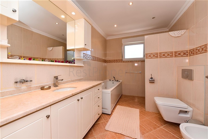 3-Bett-Villa mit eleganter Renovierung