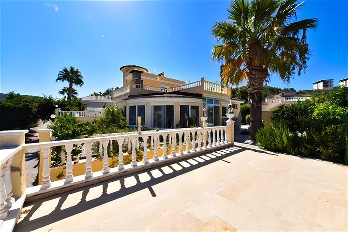 3-Bett-Villa mit eleganter Renovierung