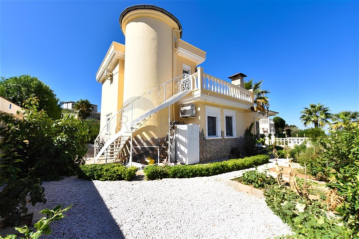 3-Bett-Villa mit eleganter Renovierung