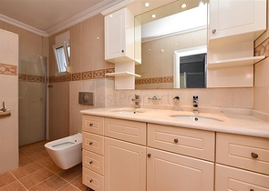 3-Bett-Villa mit eleganter Renovierung