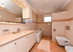 3-Bett-Villa mit eleganter Renovierung