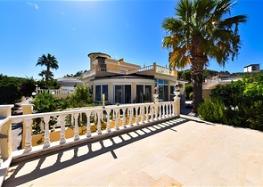 3-Bett-Villa mit eleganter Renovierung