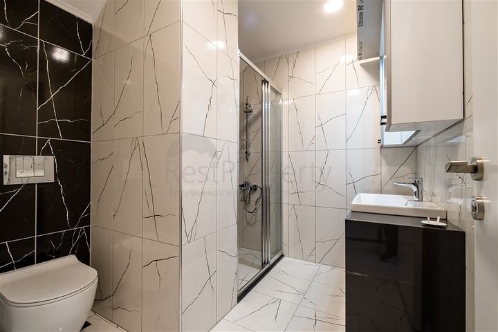 Ausgezeichnete Wohnung für einen dauerhaften Aufenthalt einer freundlichen Familie