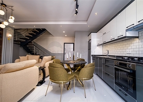 Ausgezeichnete Wohnung für einen dauerhaften Aufenthalt einer freundlichen Familie