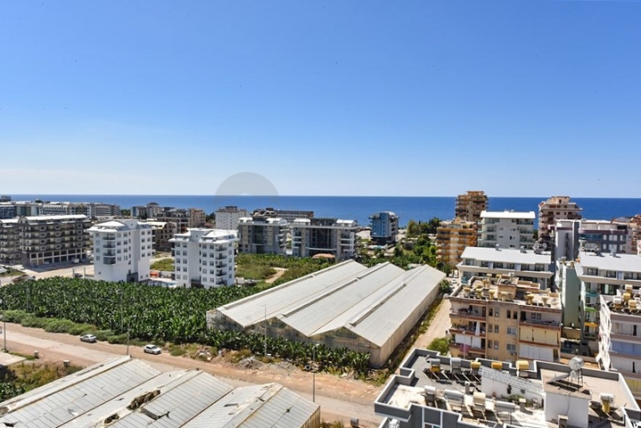 Möbliertes 4+1 Penthouse mit Meerblick in Mahmutlar