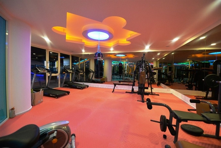 Möbliertes 4+1 Penthouse mit Meerblick in Mahmutlar