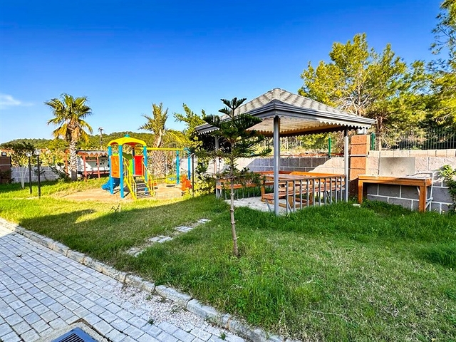 Dublex 3+1 in flachem LCD 150 m vom Meer entfernt