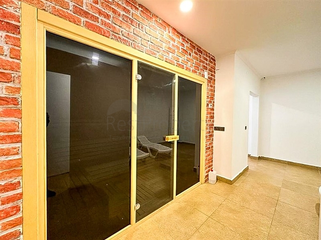 Dublex 3+1 in flachem LCD 150 m vom Meer entfernt