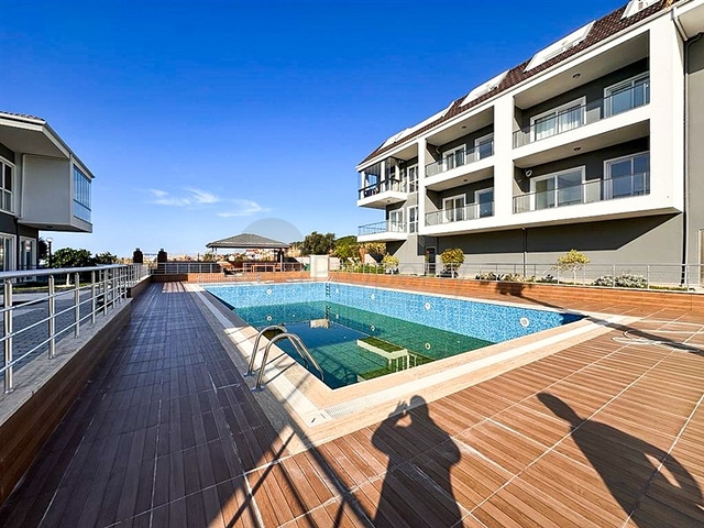 Dublex 3+1 in flachem LCD 150 m vom Meer entfernt