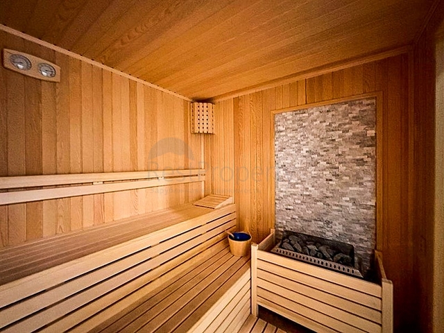 Dublex 3+1 in flachem LCD 150 m vom Meer entfernt