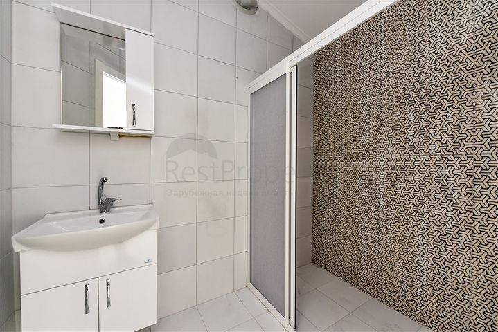 Dublex 3+1 in flachem LCD 150 m vom Meer entfernt