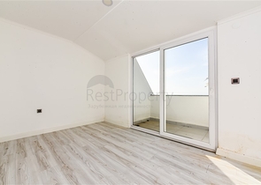 Dublex 3+1 in flachem LCD 150 m vom Meer entfernt