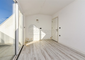 Dublex 3+1 in flachem LCD 150 m vom Meer entfernt