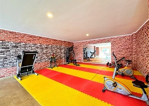 Dublex 3+1 in flachem LCD 150 m vom Meer entfernt