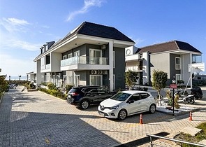 Dublex 3+1 in flachem LCD 150 m vom Meer entfernt