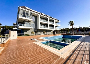 Dublex 3+1 in flachem LCD 150 m vom Meer entfernt