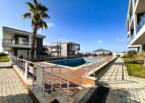 Dublex 3+1 in flachem LCD 150 m vom Meer entfernt