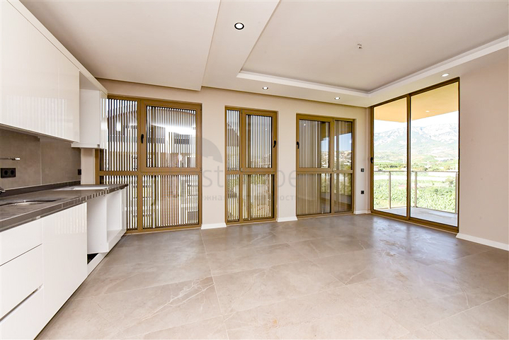 3+1 Penthouse in einem neuen Komplex im Stadtteil Kargicak 3+1 Penthouse in einem neuen Komplex im Stadtteil Kargicak