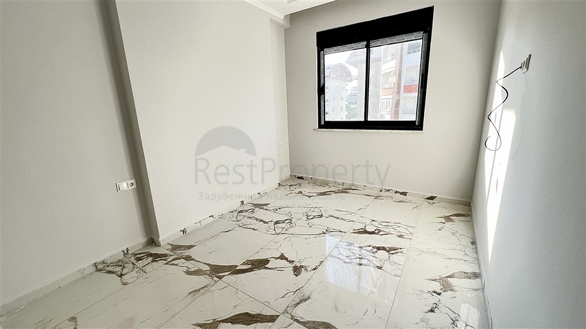 Zwei-Zimmer-Wohnung in einem neuen Komplex mit Infrastruktur