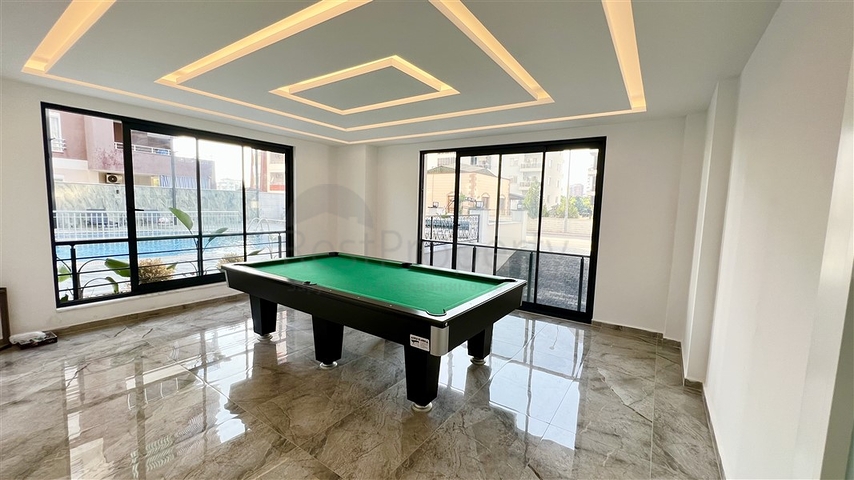 Zwei-Zimmer-Wohnung in einem neuen Komplex mit Infrastruktur