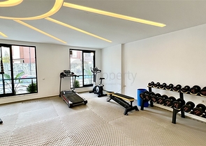 Zwei-Zimmer-Wohnung in einem neuen Komplex mit Infrastruktur