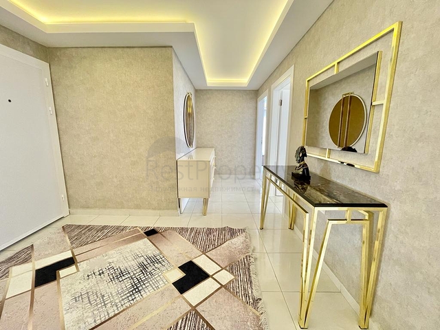 Möblierte 2+1-Wohnung mit separater Küche im Stadtteil Mahmutlar