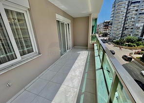 Möblierte 2+1-Wohnung mit separater Küche im Stadtteil Mahmutlar