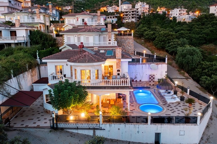 4+1 Villa im Herzen von Alanya