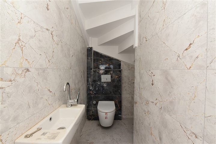 Großes geräumiges Penthouse in Kargicak