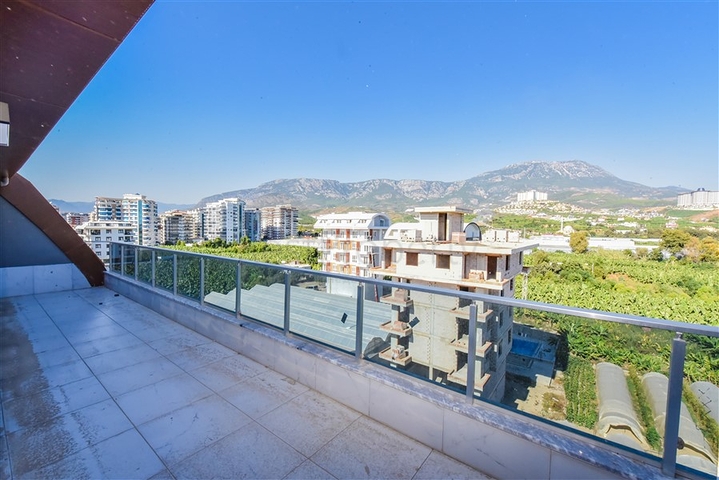 Großes geräumiges Penthouse in Kargicak