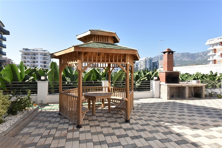 Penthouse 2+1 in einem neuen Haus, 400 m vom Meer entfernt 