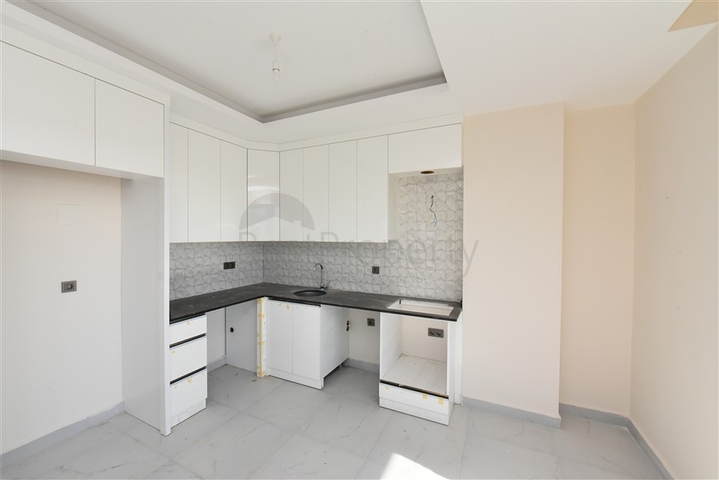 Penthouse 2+1 in einem neuen Haus, 400 m vom Meer entfernt 