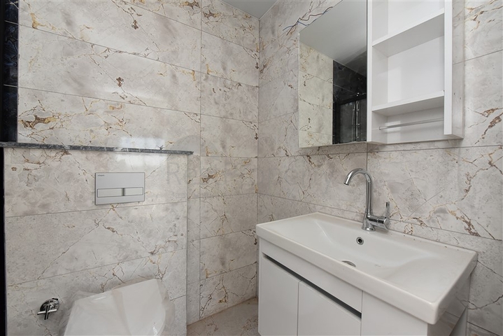 Penthouse 2+1 in einem neuen Haus, 400 m vom Meer entfernt 