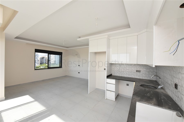 Penthouse 2+1 in einem neuen Haus, 400 m vom Meer entfernt 