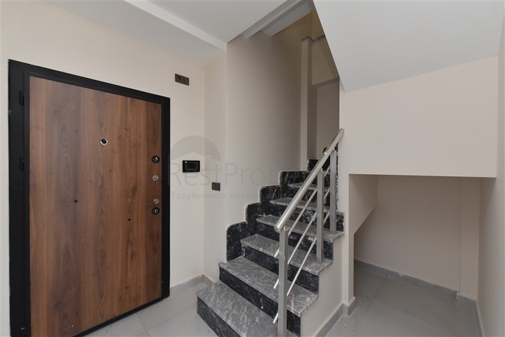 Penthouse 2+1 in einem neuen Haus, 400 m vom Meer entfernt 