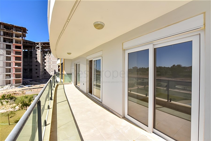 Große 3+1 Wohnung in der vielversprechenden Gegend von Gazipasa