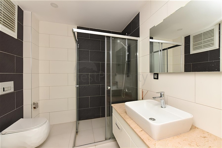 Große 3+1 Wohnung in der vielversprechenden Gegend von Gazipasa