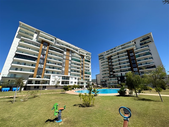 Große 3+1 Wohnung in der vielversprechenden Gegend von Gazipasa