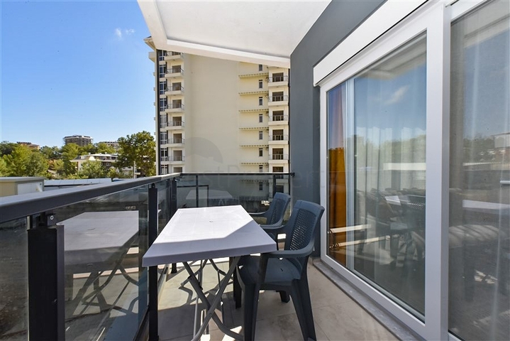 1+1 möblierte Wohnung in einem neuen Komplex in Avsallar