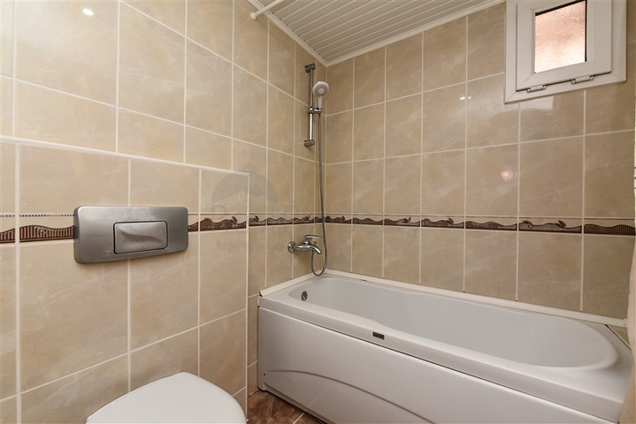 Geräumige 2+1-Wohnung 200 Meter vom Mittelmeer entfernt