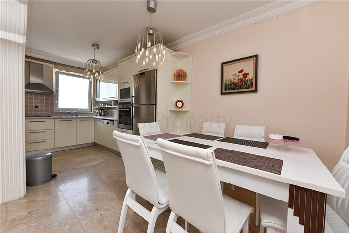 Geräumige 2+1-Wohnung 200 Meter vom Mittelmeer entfernt