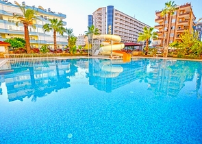 Geräumige 2+1-Wohnung 200 Meter vom Mittelmeer entfernt