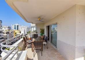 Geräumige 2+1-Wohnung 200 Meter vom Mittelmeer entfernt